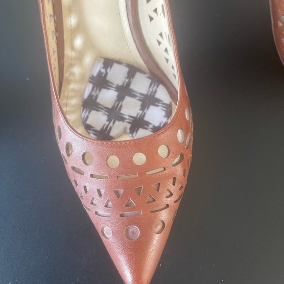 Summer brown cutout heels - Picture 7 of 8